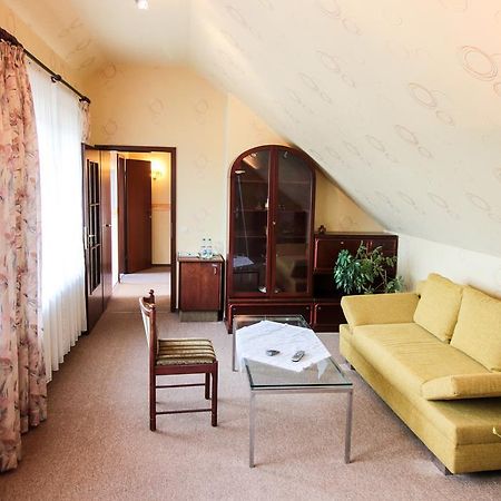 Hotel-Restaurant Lowen Süßen Eksteriør billede