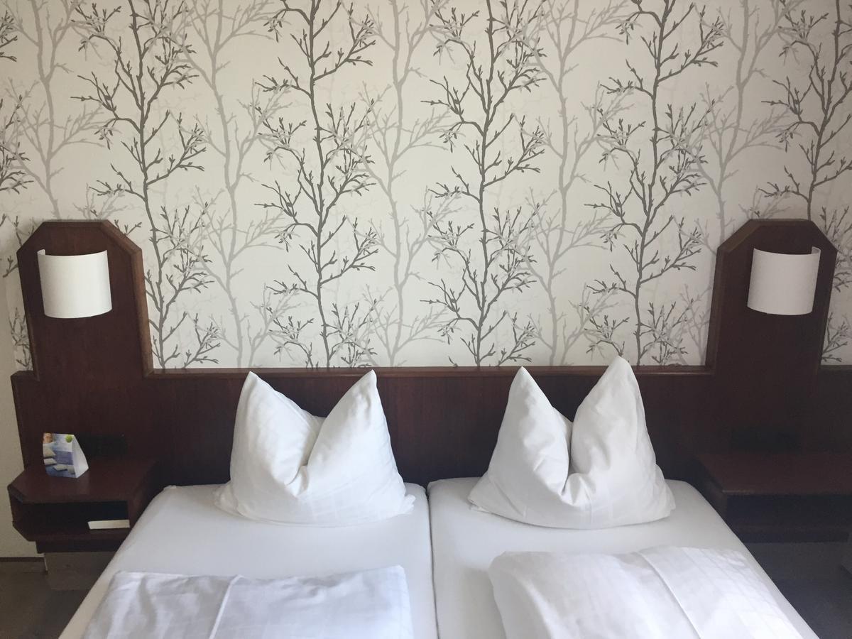 Hotel-Restaurant Lowen Süßen Eksteriør billede